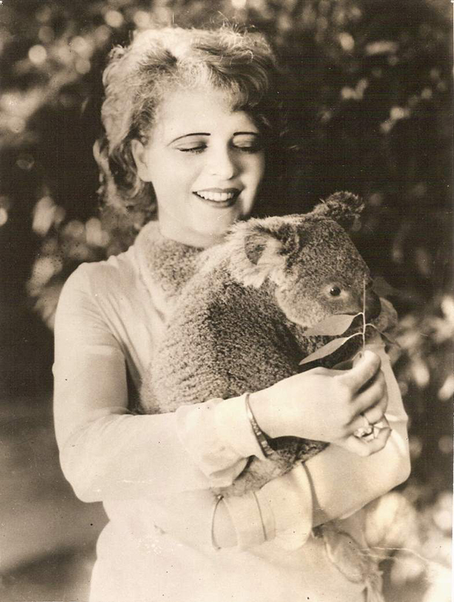 vintage celebs with pets (22) (1)